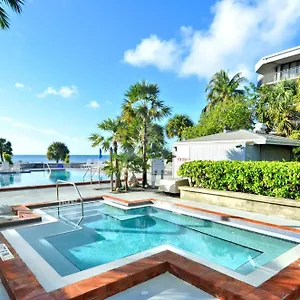  Holiday home Papaya Place By Avantstay Great Location W Balcony Outdoor Dining Shared Pool Hot Tub United States
