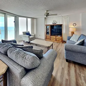 Shores Club 807 Apartment